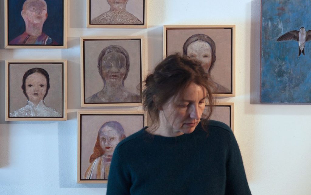 Artist portrait in studio. Sara Welponer. Allerleirauh.
